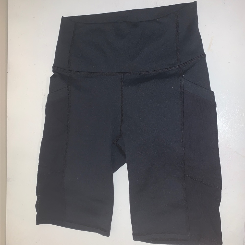 Mila High-Waisted Pocket Short 9" - Picture 5 of 6